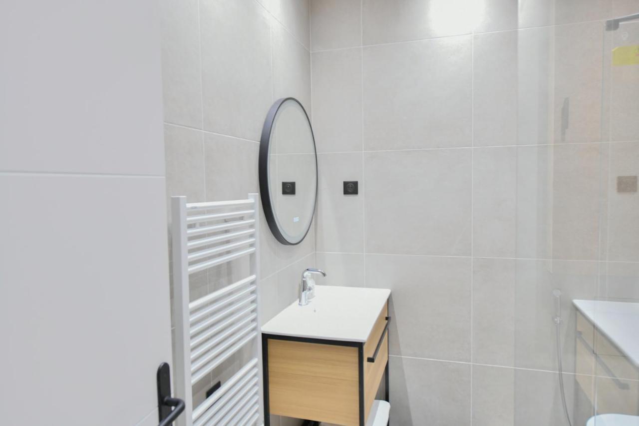 Montmartre Charme Et Elegance - Appartement Lumineux A Deux Pas Du Sacre-Coeur Parigi Esterno foto